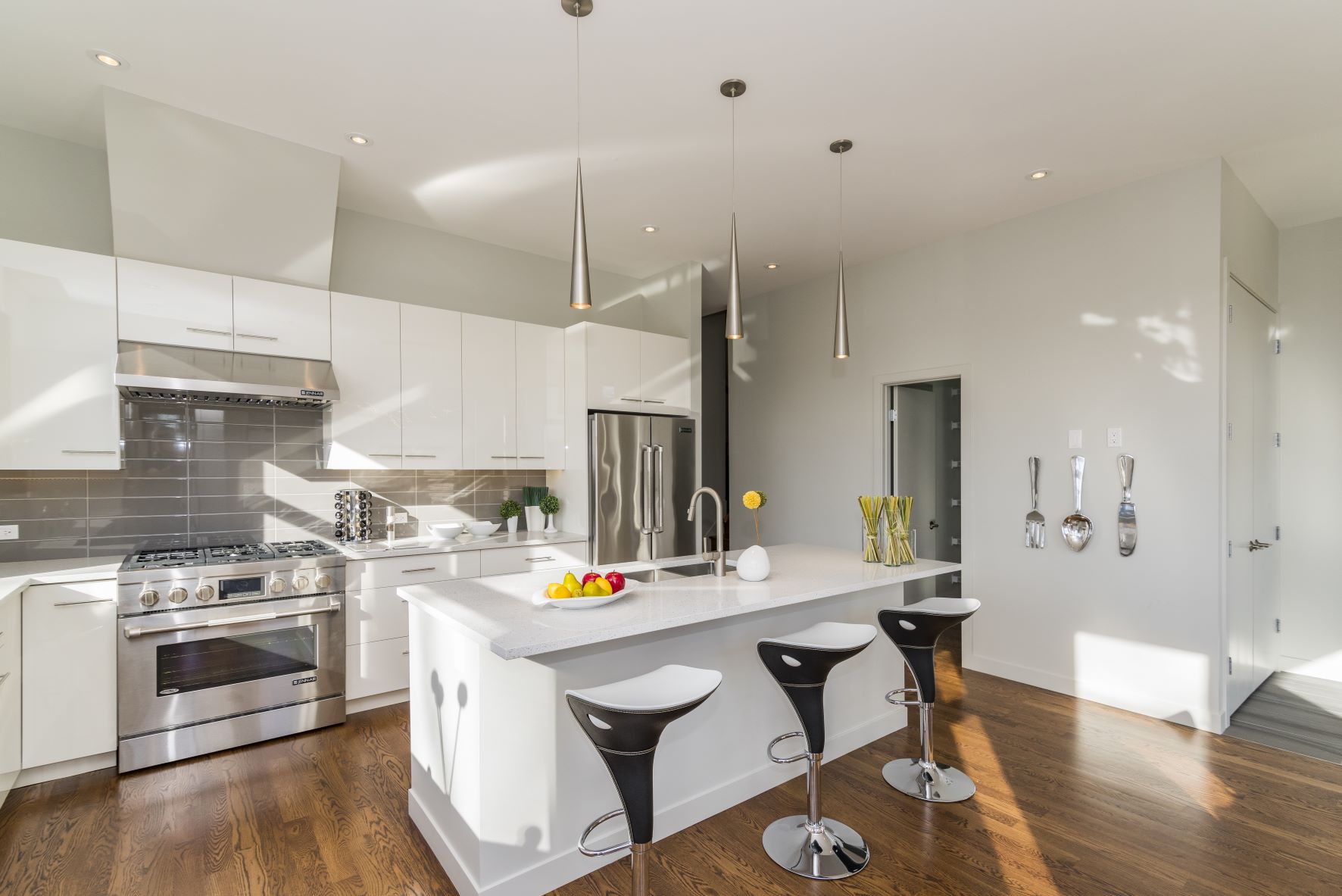 kitchen staging